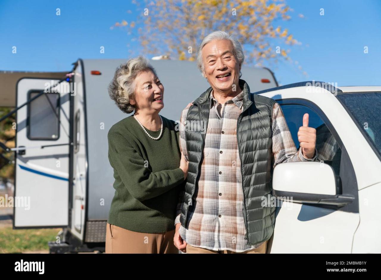 Planning a memorable road trip for retired couples