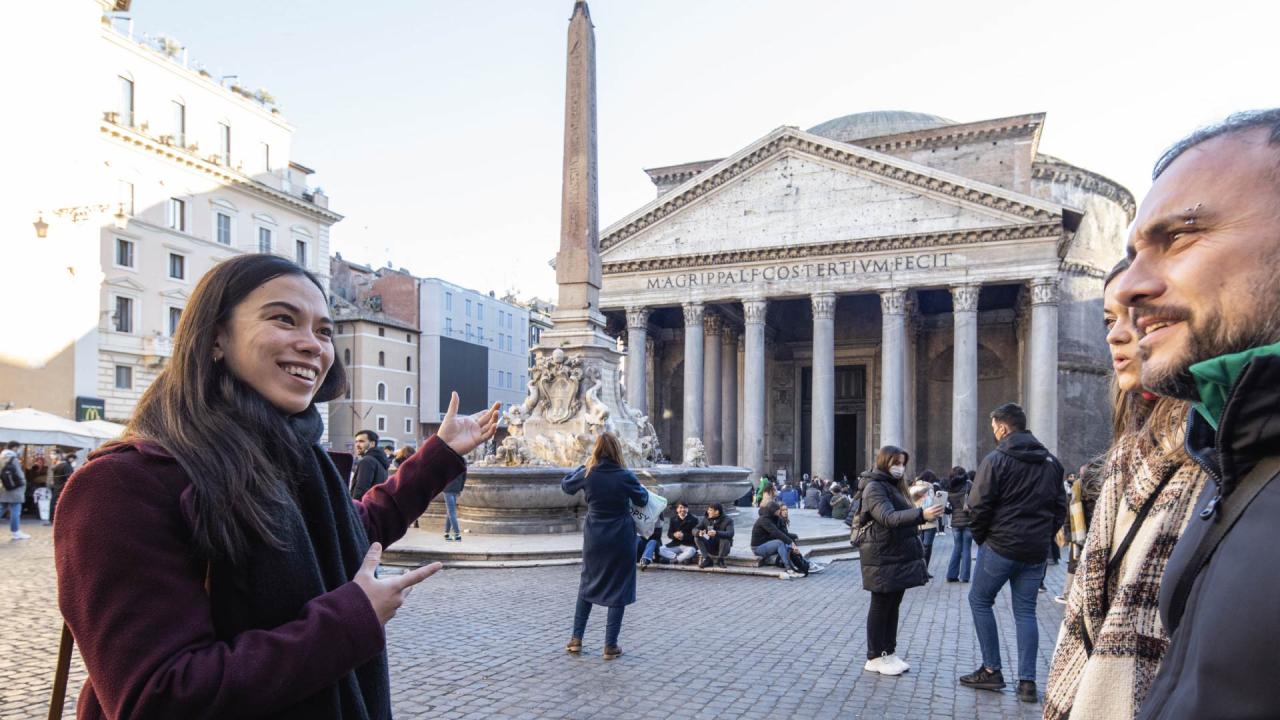 Senior friendly walking tours in rome and paris