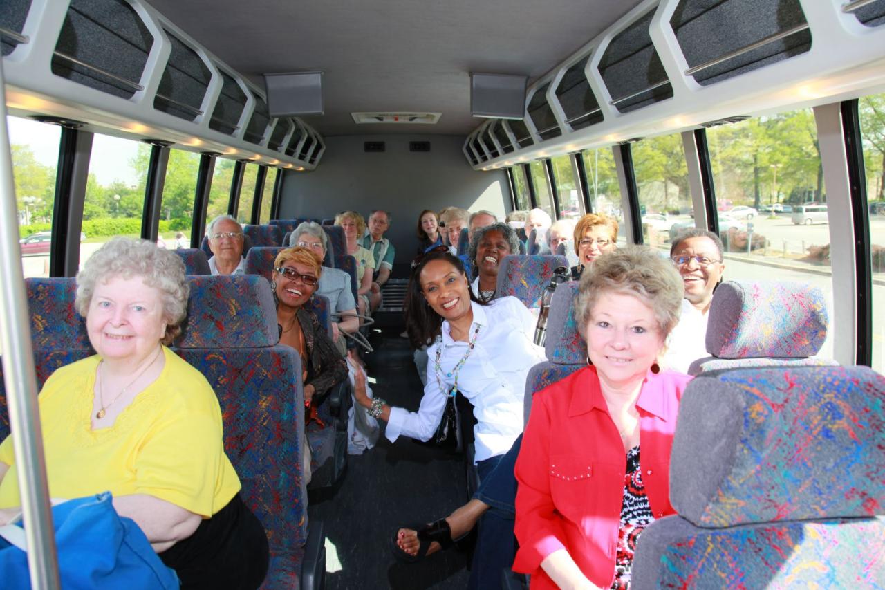 Budget-friendly bus tours for seniors across the United States