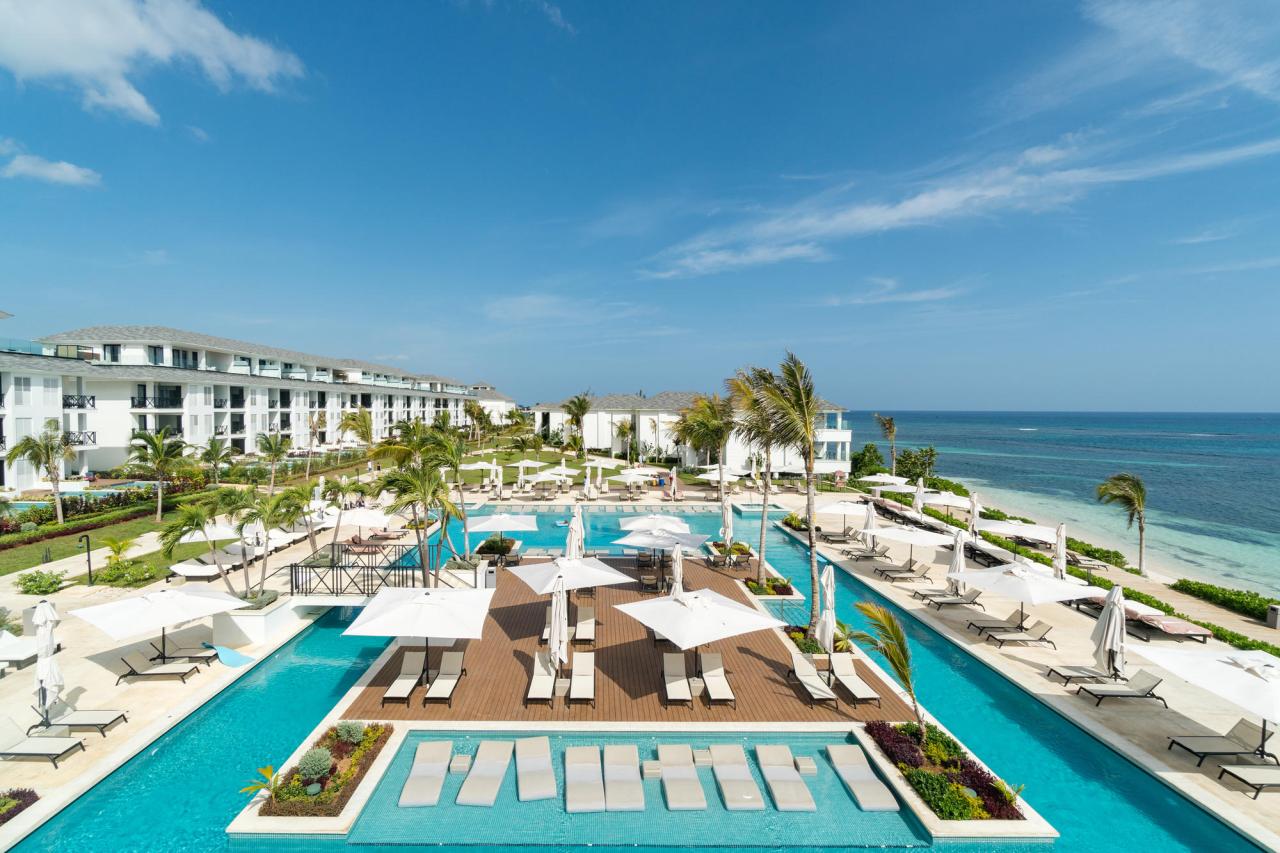 Best all-inclusive holiday packages for senior couples in the Caribbean