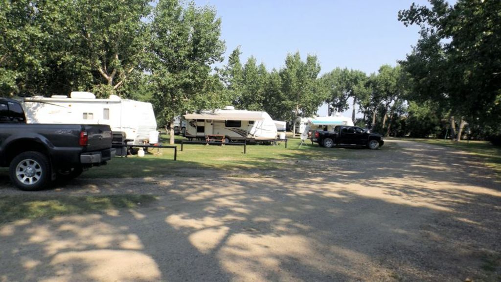 Gull Lake Campground reservations and dates
